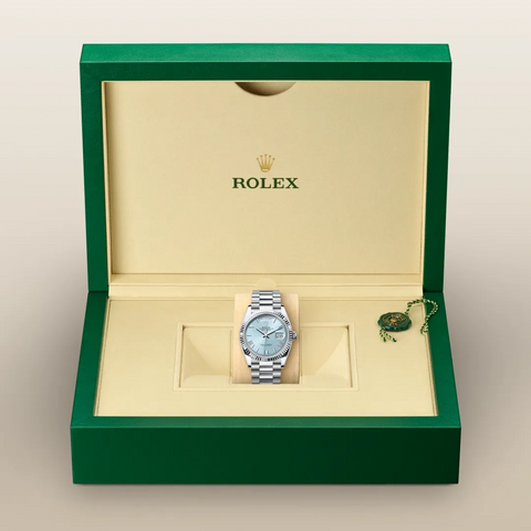 Day-Date 36 – 36 mm en Platine avec Cadran Bleu Glacier |